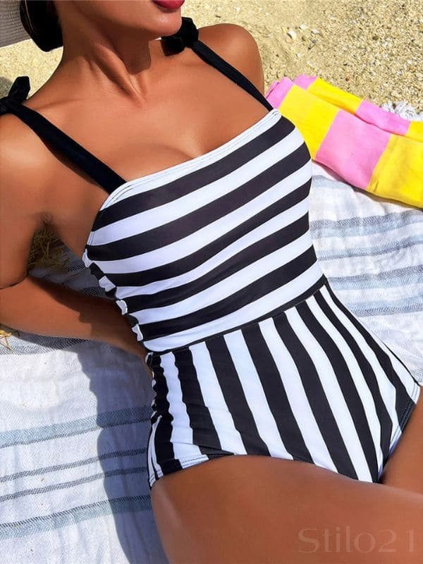 Maiô Feminino Listrado Moderno Chic Preto e Branco Praia Verão 2026