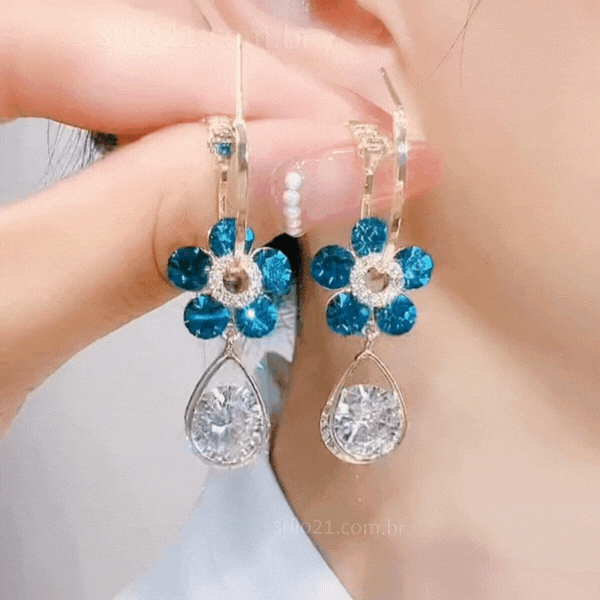 Brincos Flor de Ametista Cristal Roxo Cravejado -  Rizzys