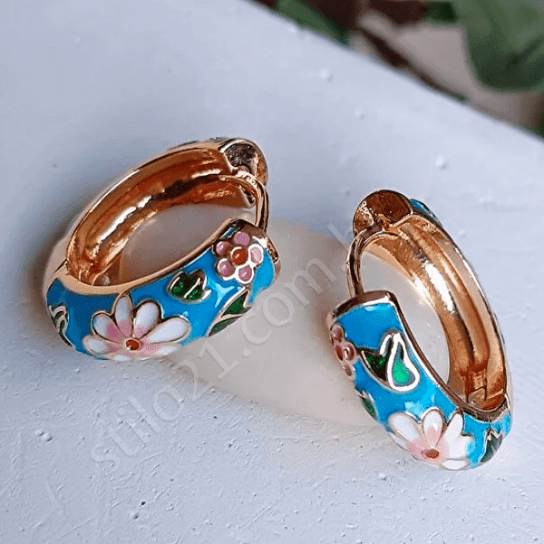 Brincos de Argola em Esmalte Floral Vintage Banhados a Ouro -Rizzys