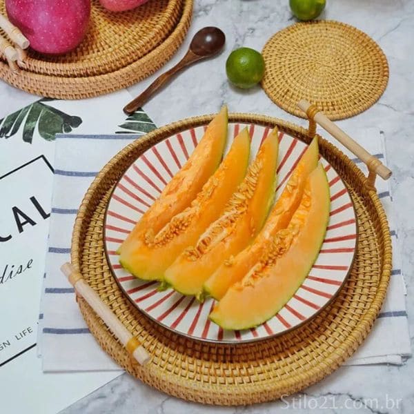 Bandeja Decorativa Redonda De Vime Com Alça de Madeira - FRETE GRÁTIS