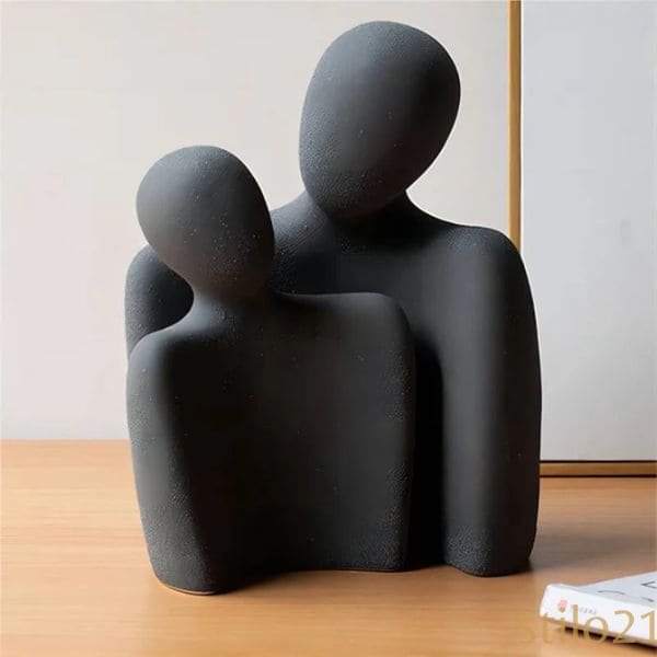 Escultura de Casal Almas Gêmeas Abraçados em Cerâmica  — Promoção