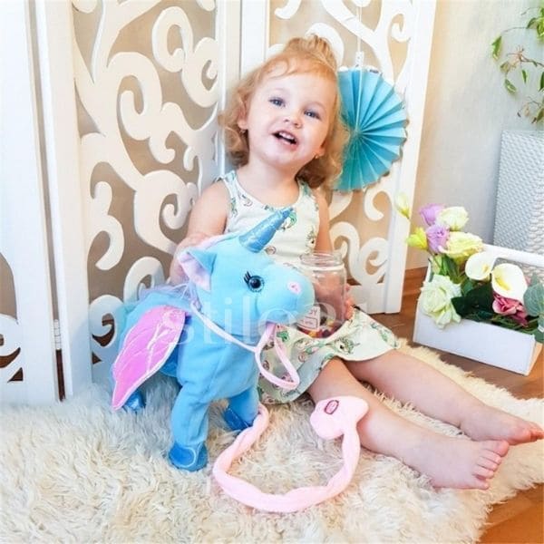 Brinquedos Unicórnio Anda e Canta de Pelúcia com Coleira